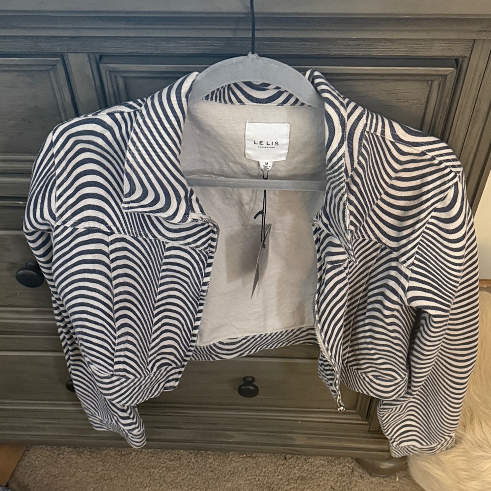Le Lis Monochrome Wave Pattern Jacket